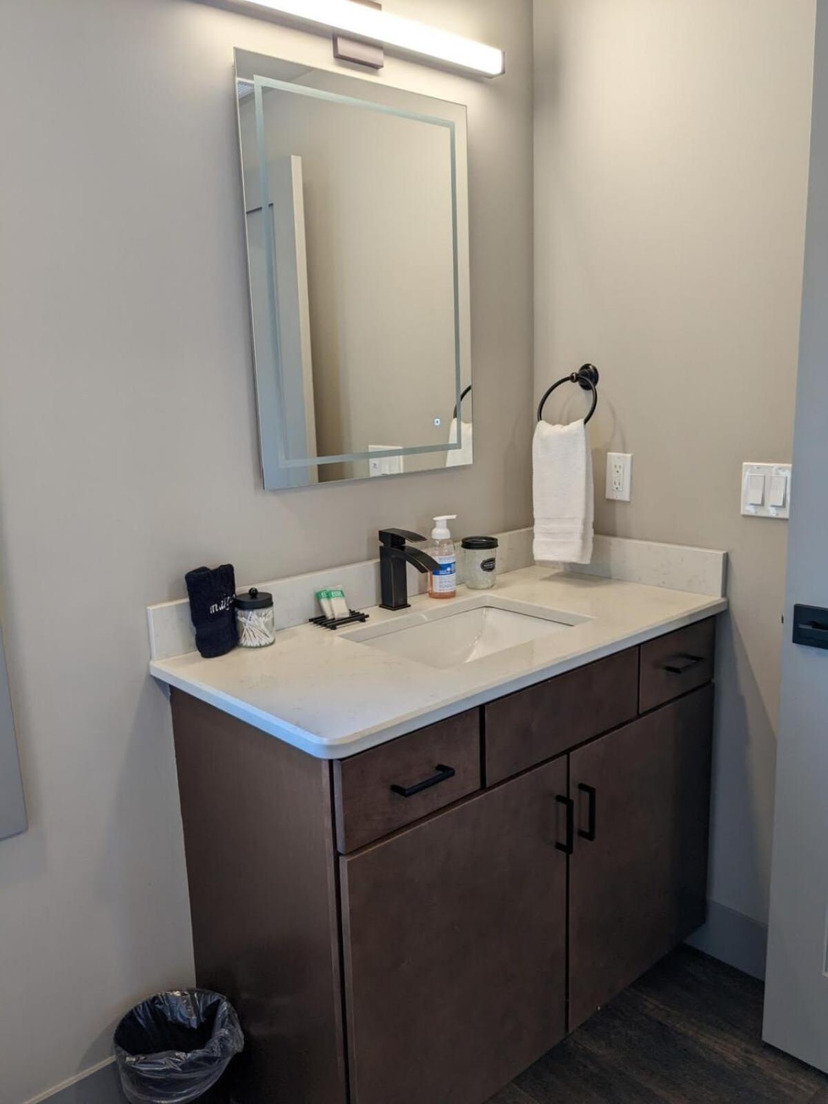 Modern Condo 210 Just Blocks From Lake Michigan Τράβερς Σίτι Εξωτερικό φωτογραφία