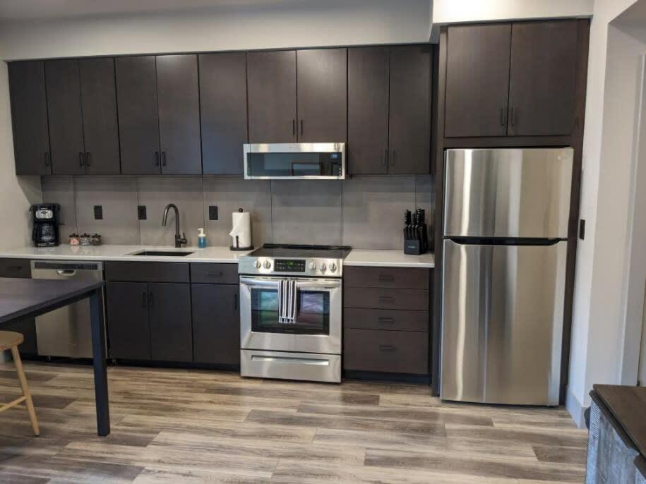Modern Condo 210 Just Blocks From Lake Michigan Τράβερς Σίτι Εξωτερικό φωτογραφία